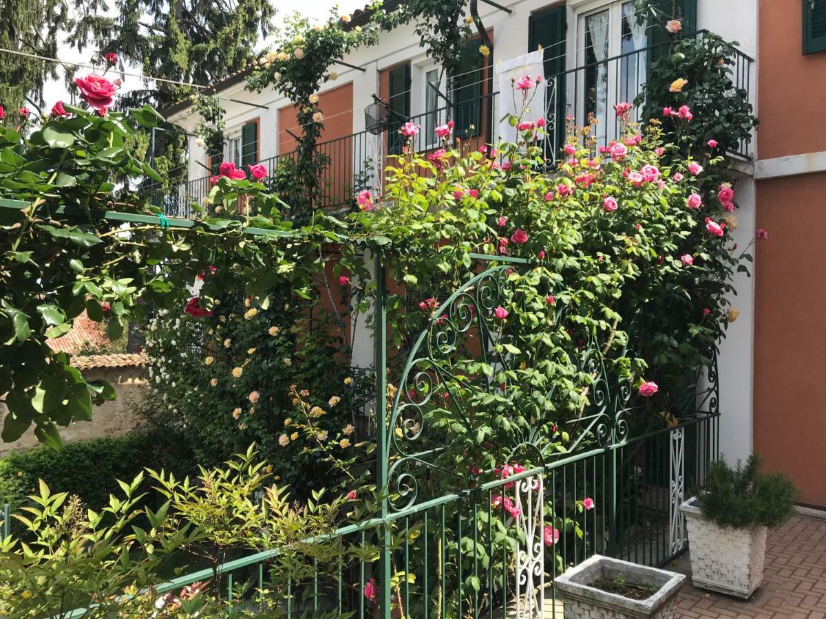 Bed & Roses “Gege” Apartamento La Morra Exterior foto