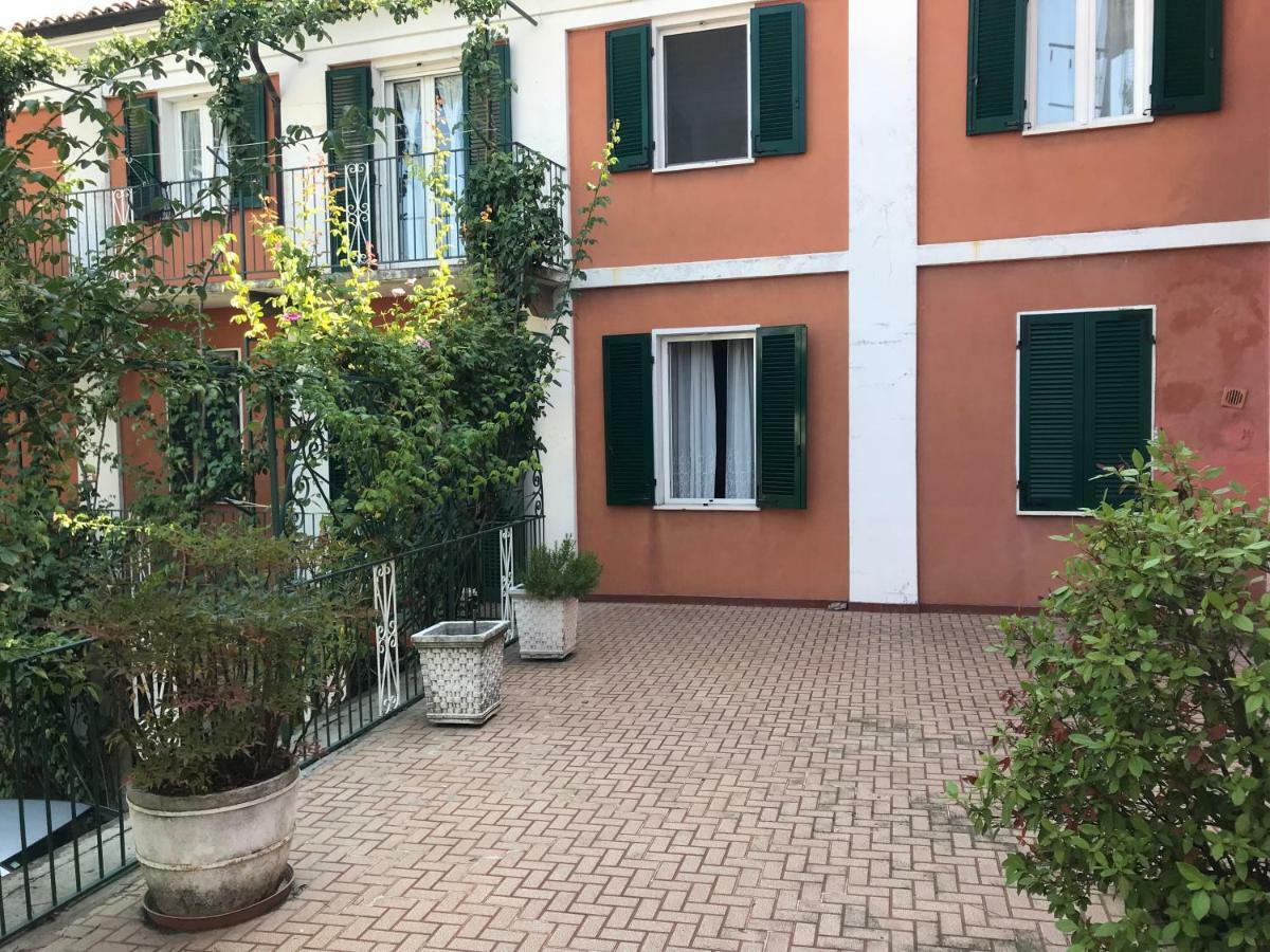Bed & Roses “Gege” Apartamento La Morra Exterior foto