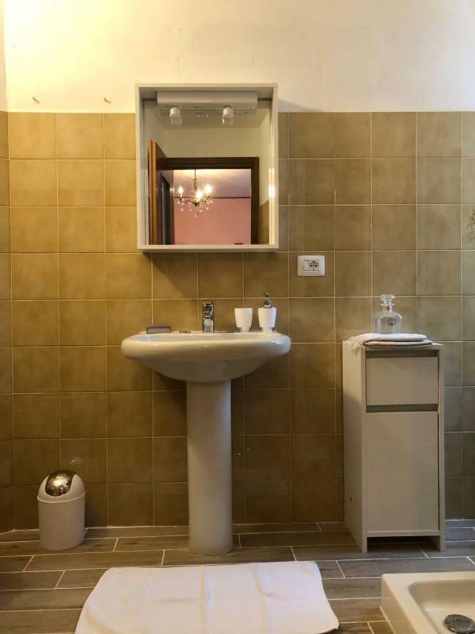 Bed & Roses “Gege” Apartamento La Morra Exterior foto